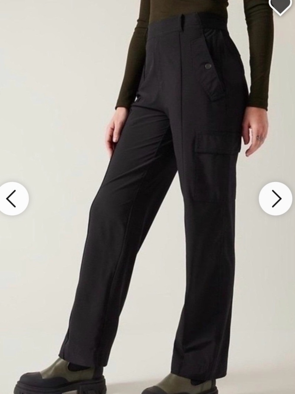 Athleta Vienna Cargo Pant
Color: Black
Size: 4